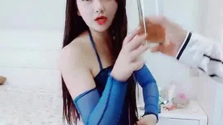 Emma Starletto和朋友们沉迷于热辣的三人行