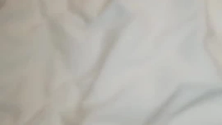娇小的亚洲骚货被外国老二蹂躏