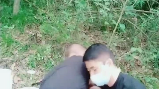 (点击用户名首页更精彩）摸着高跟丝袜美腿，插着肥美多汁鲍鱼